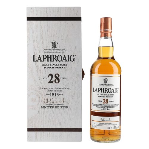 Laphroaig 28 years 44,4% wooden box 0,7l