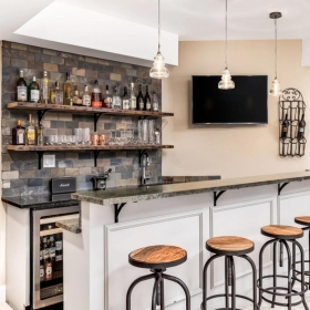 Italok, amelyek elengedhetetlenek egy jól felszerelt otthoni bárhoz